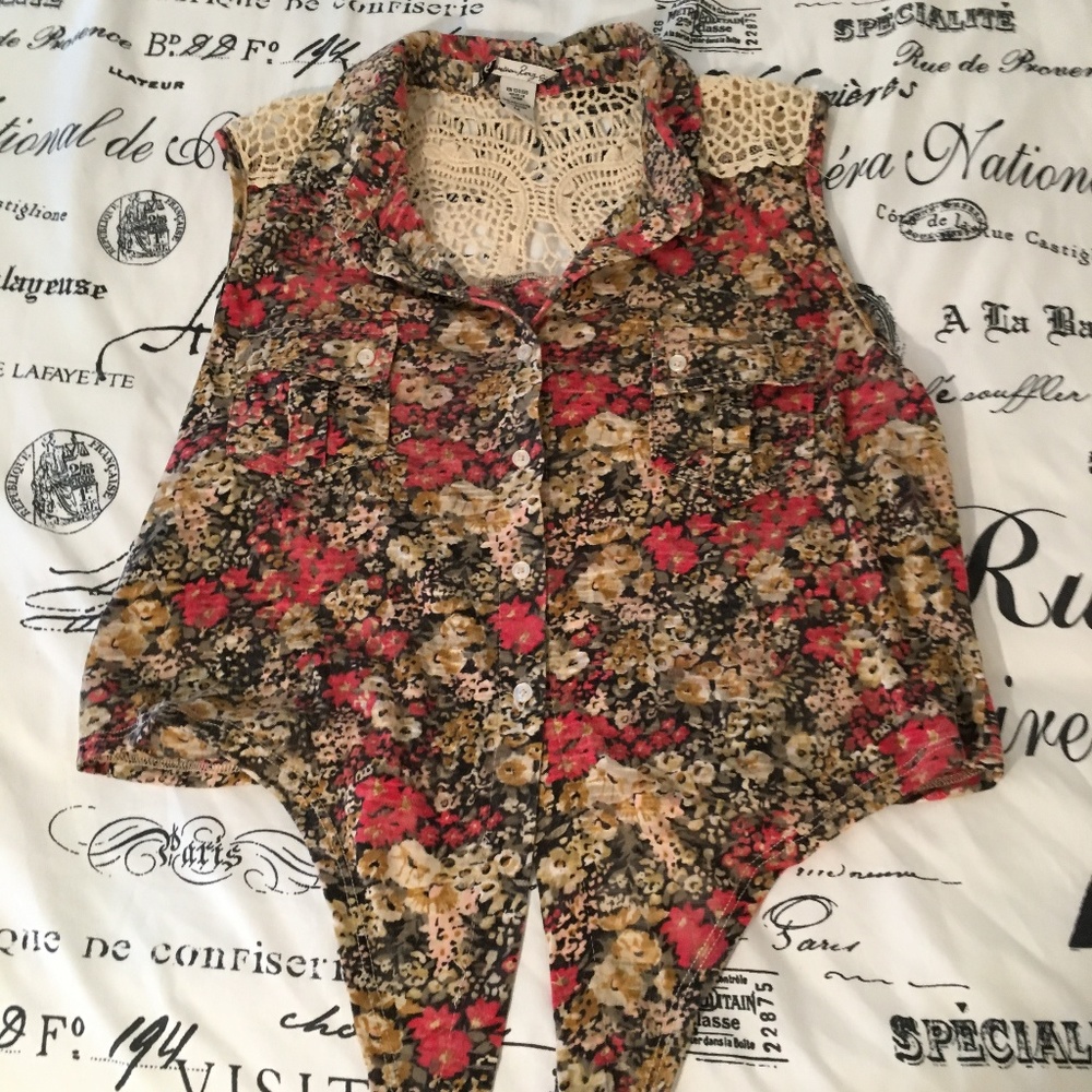 3 for $20 Sale: American Rag Floral/Crochet Tie Up - Picture 5 of 7